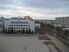 Center square in Mirny (Yakutia, Russia).jpg