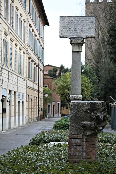 Colonna del Portogallo, Siena (2).jpg