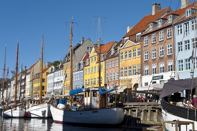 File:Copenhagen Nyhavn (5112278583).jpg