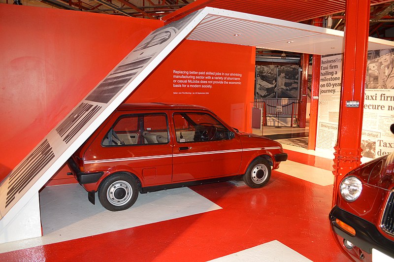 File:Coventry Transport Museum (14351665686).jpg