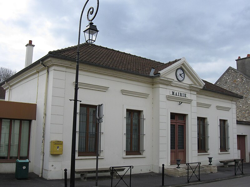 File:Croissy-Beaubourg mairie.jpg