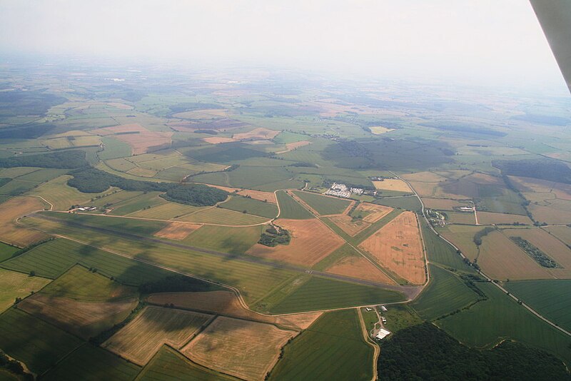 File:Deenethorpe airfield, aerial 2014 - geograph.org.uk - 4057244.jpg