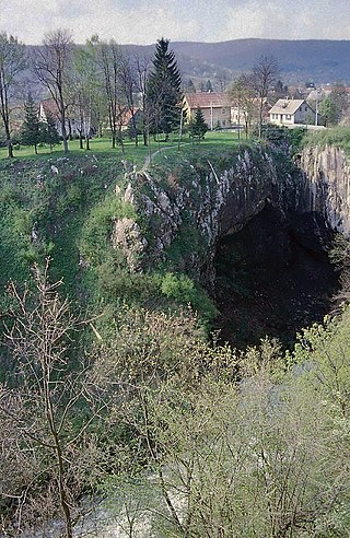 <span class="mw-page-title-main">Ponor</span> Natural opening where surface water enters caves