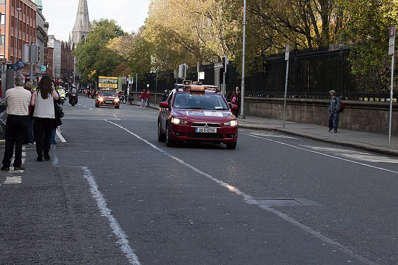 File:Dublin Marathon 2009 (4046420523).jpg