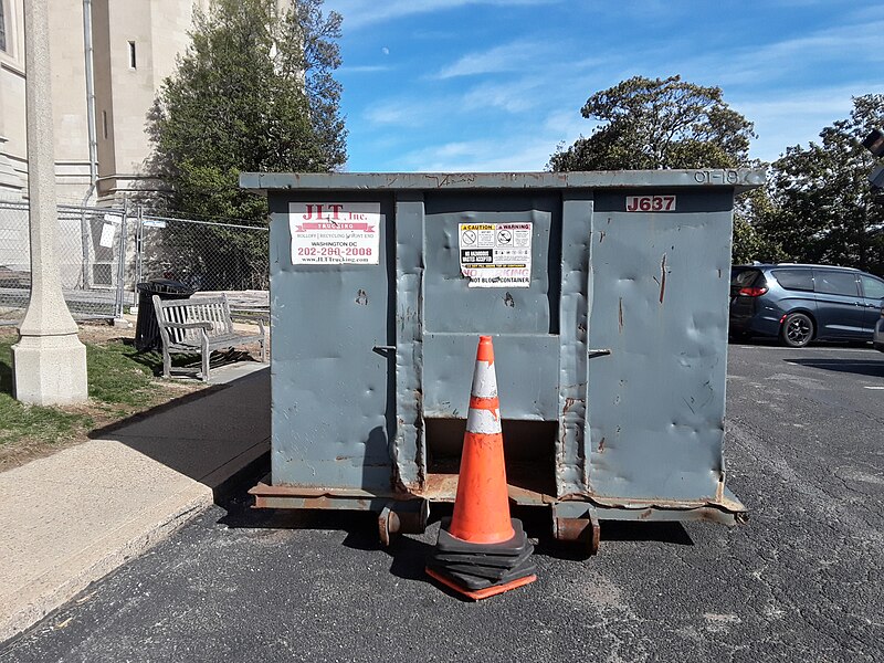 File:Dumpster for building repairs outside of Washington National Cathedral 2.jpg