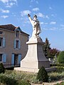 Le monument aux morts, place de la Résistance (oct. 2012).