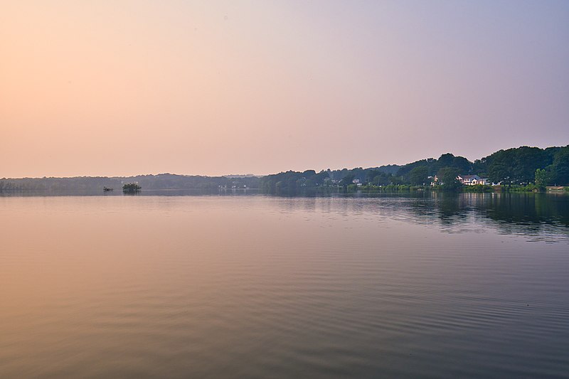 File:Early evening at Horn Pond (51341148616).jpg