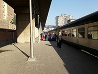 吉萨车站月台