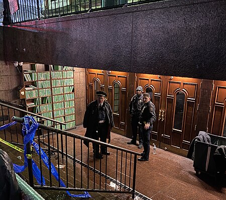 Entrance to 770 Synagogue