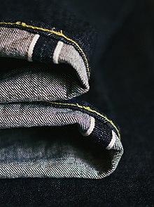 What is weaving? And what's a shuttle? Denim FAQs by Denimhunters