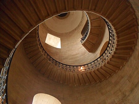 Fail:Geometric_staircase,_St._Paul's_Cathedral.JPG