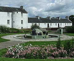 Kugelbrunnen und Shuttle Row - geograph.org.uk - 894647.jpg