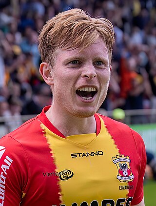 <span class="mw-page-title-main">Oliver Valaker Edvardsen</span> Norwegian footballer (born 1999)