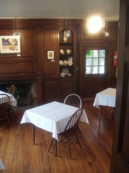 File:Green Spring - another tearoom.JPG