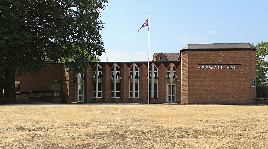 Small picture of Heswall Hall courtesy of Wikimedia Commons contributors