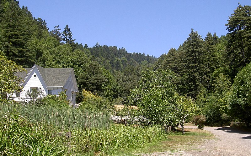 File:Historic Bourne house at Audubon Canyon Ranch nature preserve, in Stinson Beach.jpg