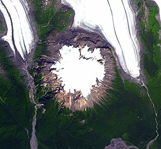 <span class="mw-page-title-main">Twin Glacier</span> Glacier in British Columbia, Canada