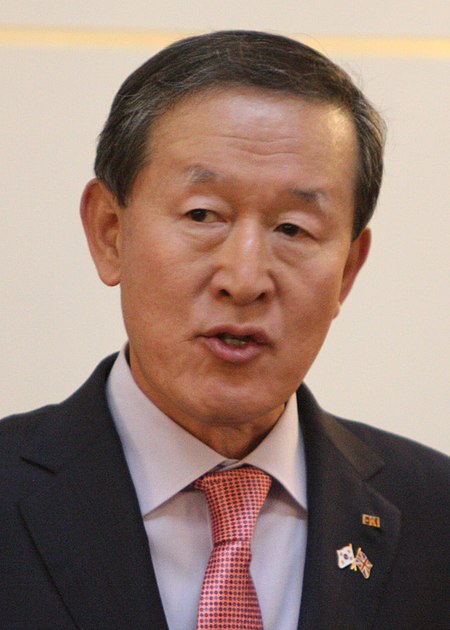 Huh Chang-Soo (cropped).jpg