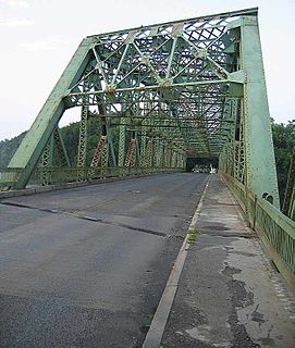 <span class="mw-page-title-main">General Pierce Bridge</span> Bridge in Greenfield and Montague, Massachusetts
