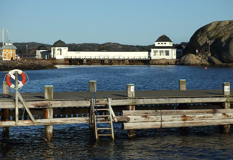 File:Kallbadhuset i Lysekil 4.jpg