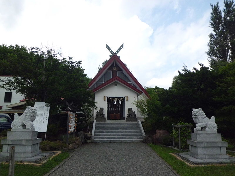 File:Kamiteine Shrine.JPG