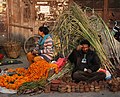 Kathmandu-Strassenhandel-92-Haendler fuer Festtagsbedarf-2015-gje.jpg