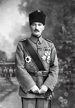 Kemal Atatürk portrait.jpg