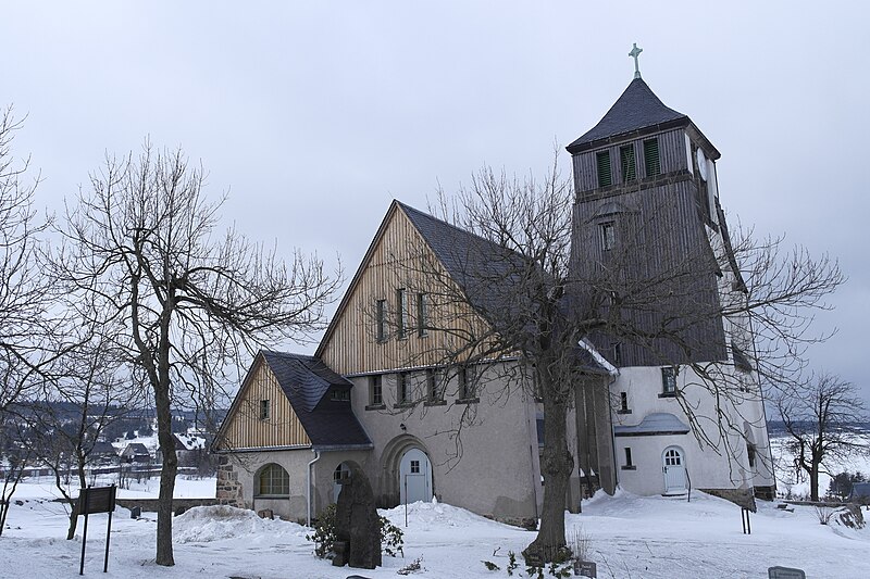 File:Kirche Zinnwald-Georgenfeld-02.JPG