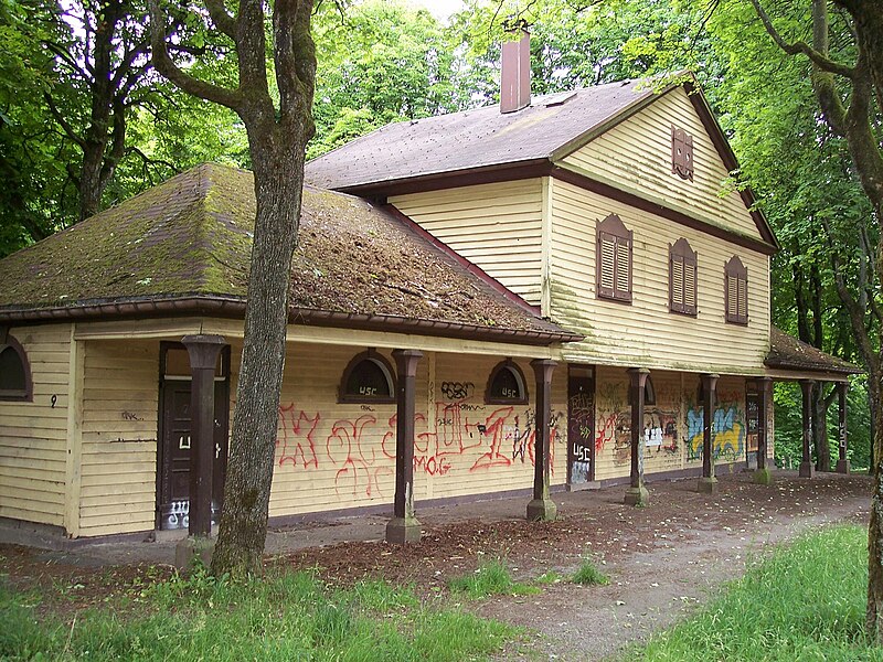 File:Lüd Kaiserallee.JPG