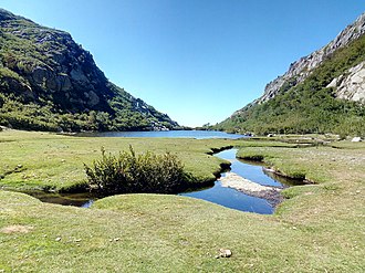 Approach to the lake LacVitalaca3.jpg