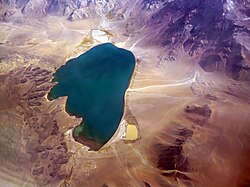 Laguna del Diamante desde el aire.jpg