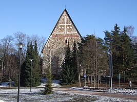 Lohjan Pyhän Laurin kirkko maaliskuussa 2007.jpg