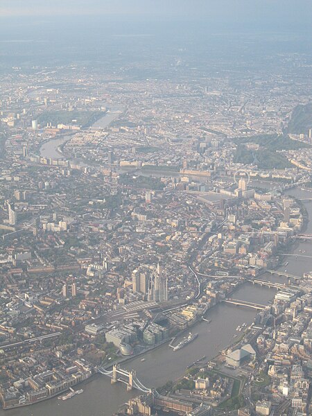 File:London Aerial Photo 2010-09-21 (4).jpg