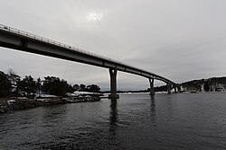 Silta aprillinpäivänä 2011