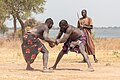 Lucha entre clanes de la tribu Mundari, Terekeka, Sudán del Sur, 2024-01-29, DD 148