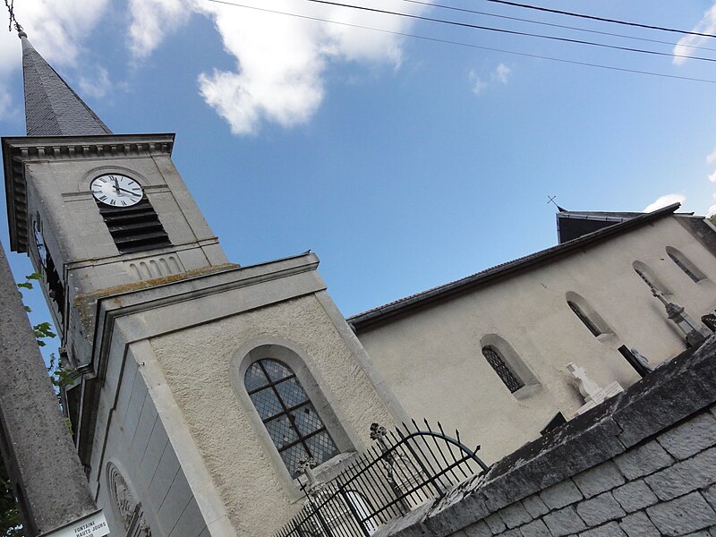 File:Ménil-aux-Bois (Meuse) église (04).jpg