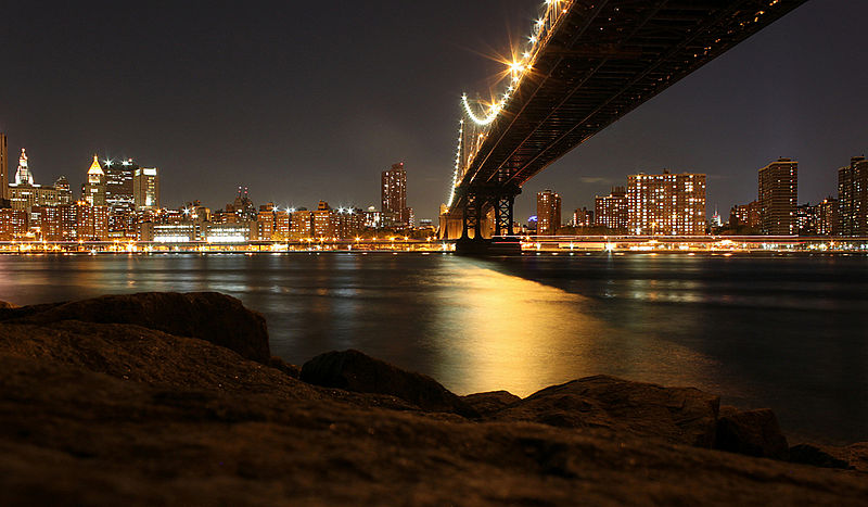 File:Manhattan Bridge night.jpg