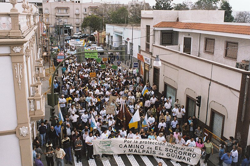 File:ManifestacionSocorro.jpg