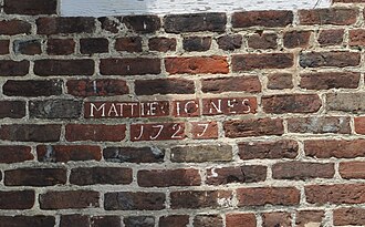 "Matthew Jones 1727" inscription on the front of the house. Matthew Jones 1727.jpg