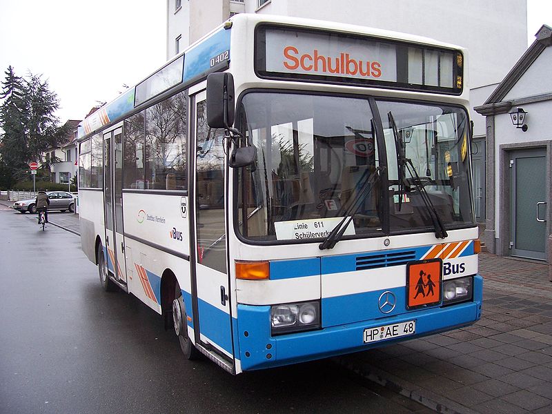 File:Mercedes-Benz O 402 Viernheim 100 3591.jpg