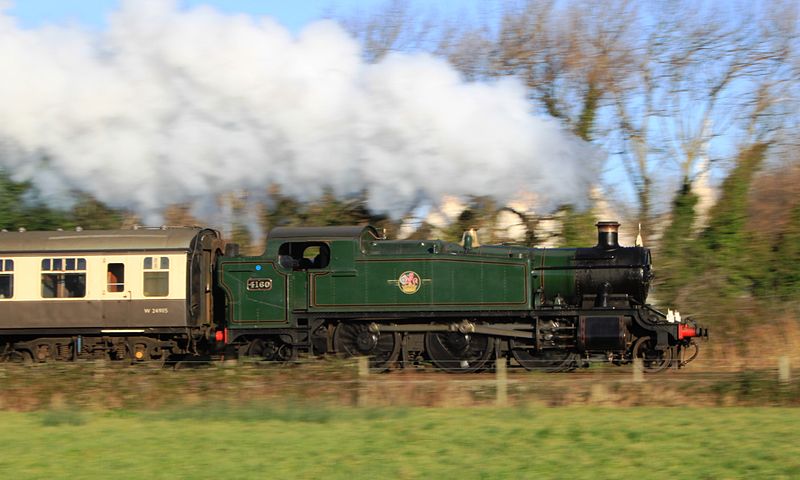 File:Minehead - 4160 speeding away.jpg