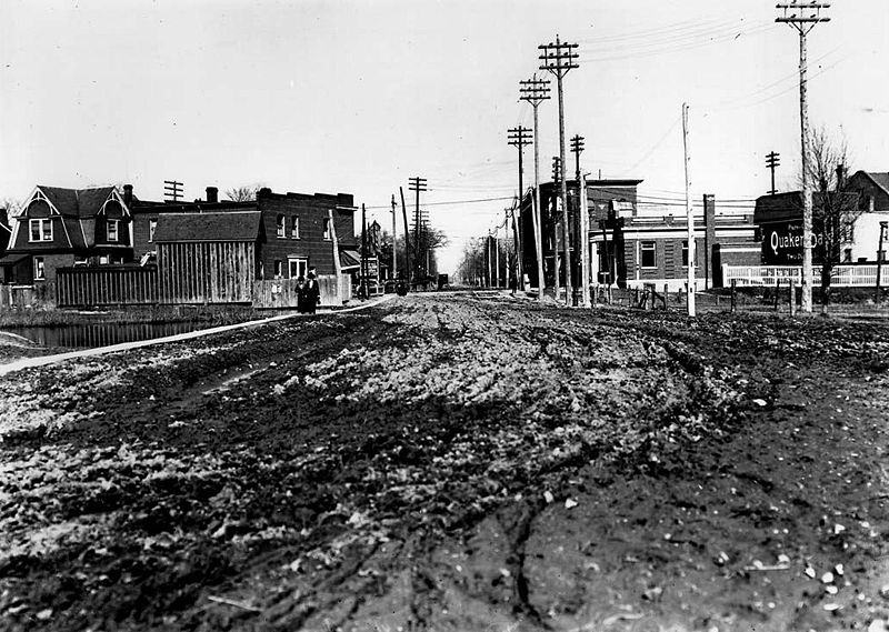 File:Muddy Danforth Avenue Toronto.jpg