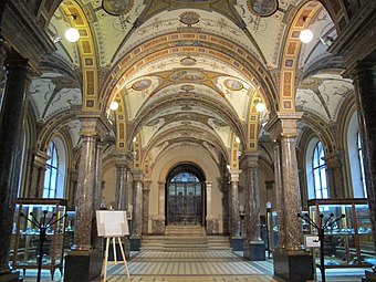 Musée des arts décoratifs Stieglitz (atrium)