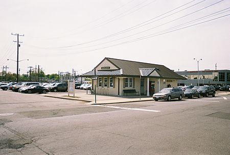 New Hewlett Station