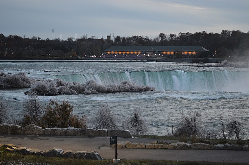 File:Niagara Falls (27766952468).jpg