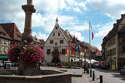 Halle aux Blés, Place du Marché