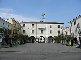 Fostul Palat Monte dei Pegni (Badia Polesine) .jpg