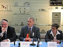 Anton Pelinka at a news-conference in the Jewish Museum Vienna. Also present from the left is Dr. Ingo Zechner, the former general-secretary Avshalom Hodik of the Jewish Community, Brigitte Bailer-Galanda of the Documentation Centre of Austrian Resistance, and the historian Bertrand Perz. The occasion was the founding of a Vienna Wiesenthal Institute for Holocaust Studies (VWI). Pelinka Vienna June 2006 018.jpg