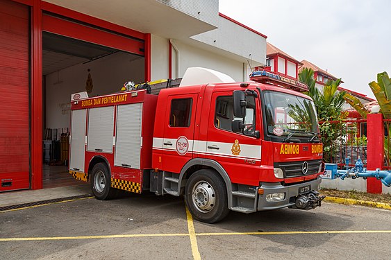 A Daimler-Benz 1125 fire appliance at the Penampang Fire and Rescue Station (Malaysia)