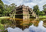 Phimeanakas, Angkor Thom, Camboya, 2013-08-16, DD 04.jpg